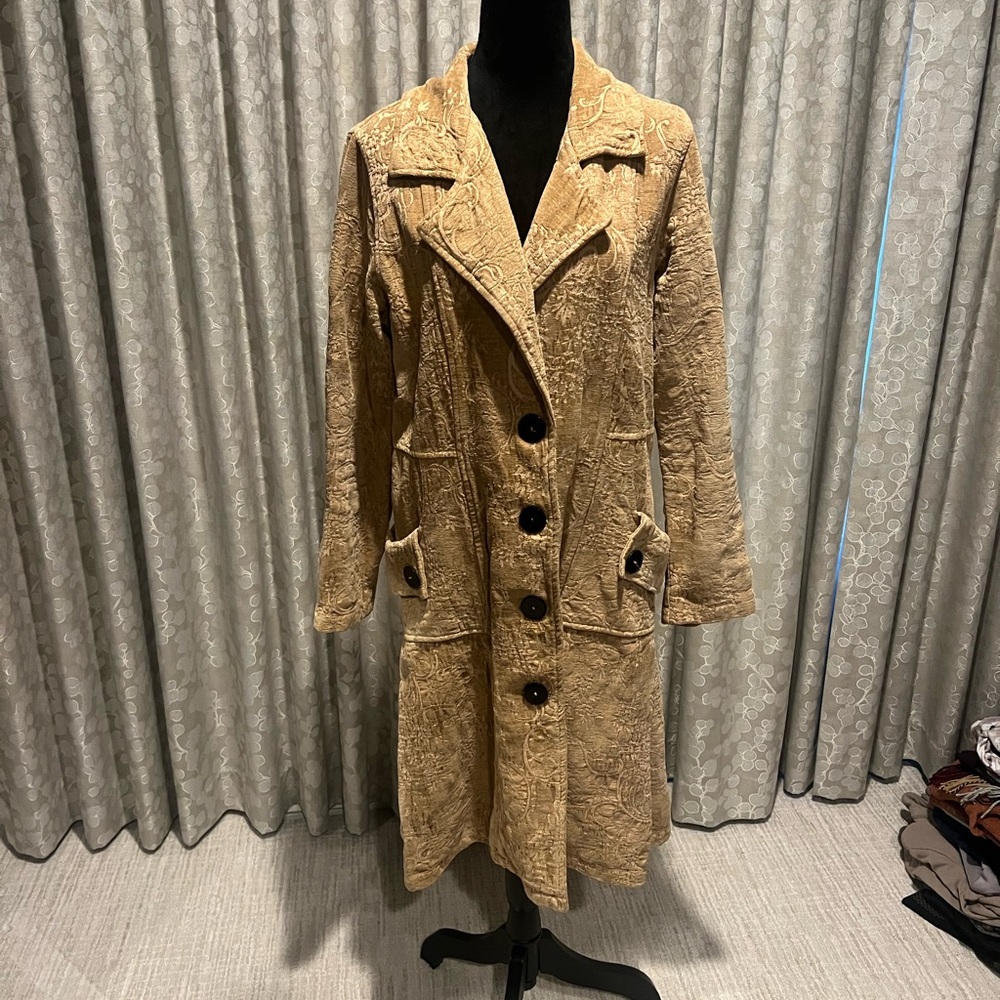 Chic Textured Tan Trench Coat